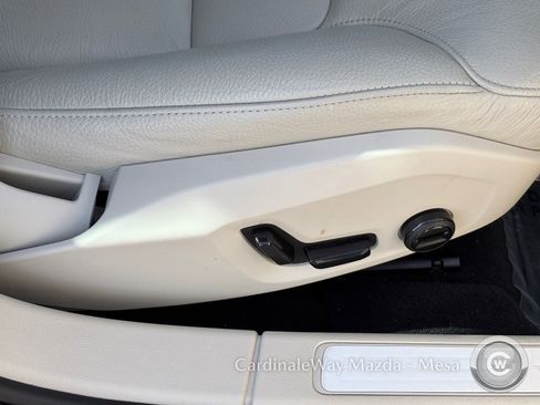 Used 2022 Volvo S60 B5 Momentum w/ Premium Package image 13
