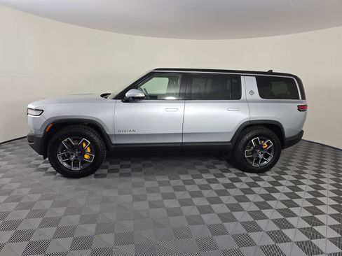 Used 2022 Rivian R1S Launch Edition image 2
