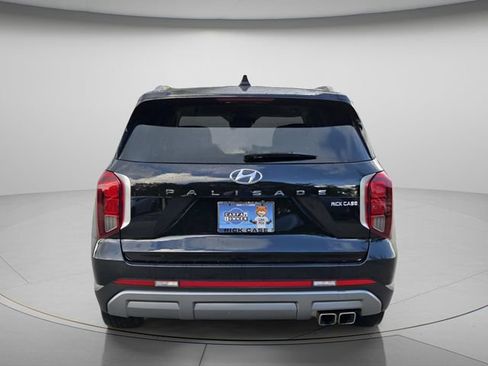 Used 2024 Hyundai Palisade Limited FWD image 6