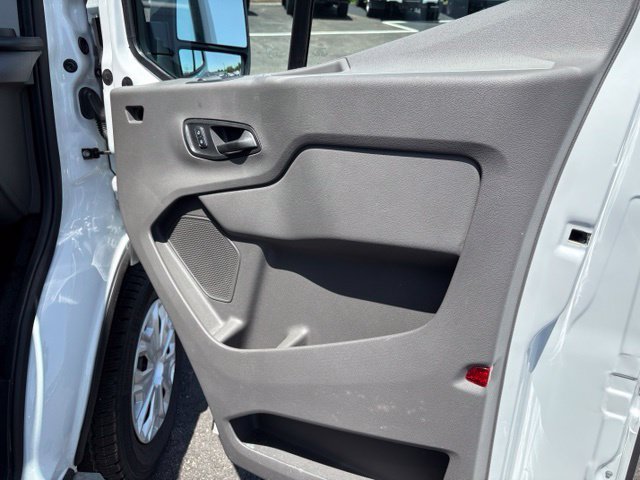 Certified 2025 Ford Transit 250 Low Roof w/ Exterior Upgrade Package RWD image 29