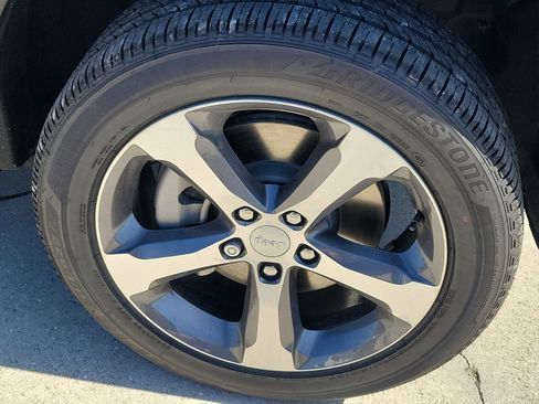 New 2026 Jeep Grand Cherokee L Limited image 8