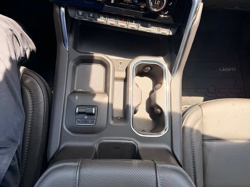 Used 2025 GMC Sierra 2500 Denali w/ Technology Package AWD/4WD image 15