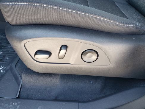 New 2026 Chevrolet Traverse LT w/ LPO, Floor Liner Package FWD image 6