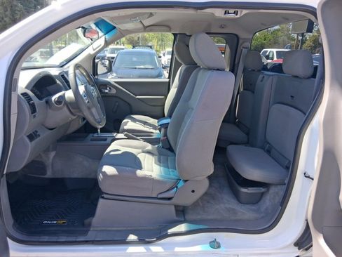 Used 2018 Nissan Frontier S image 8