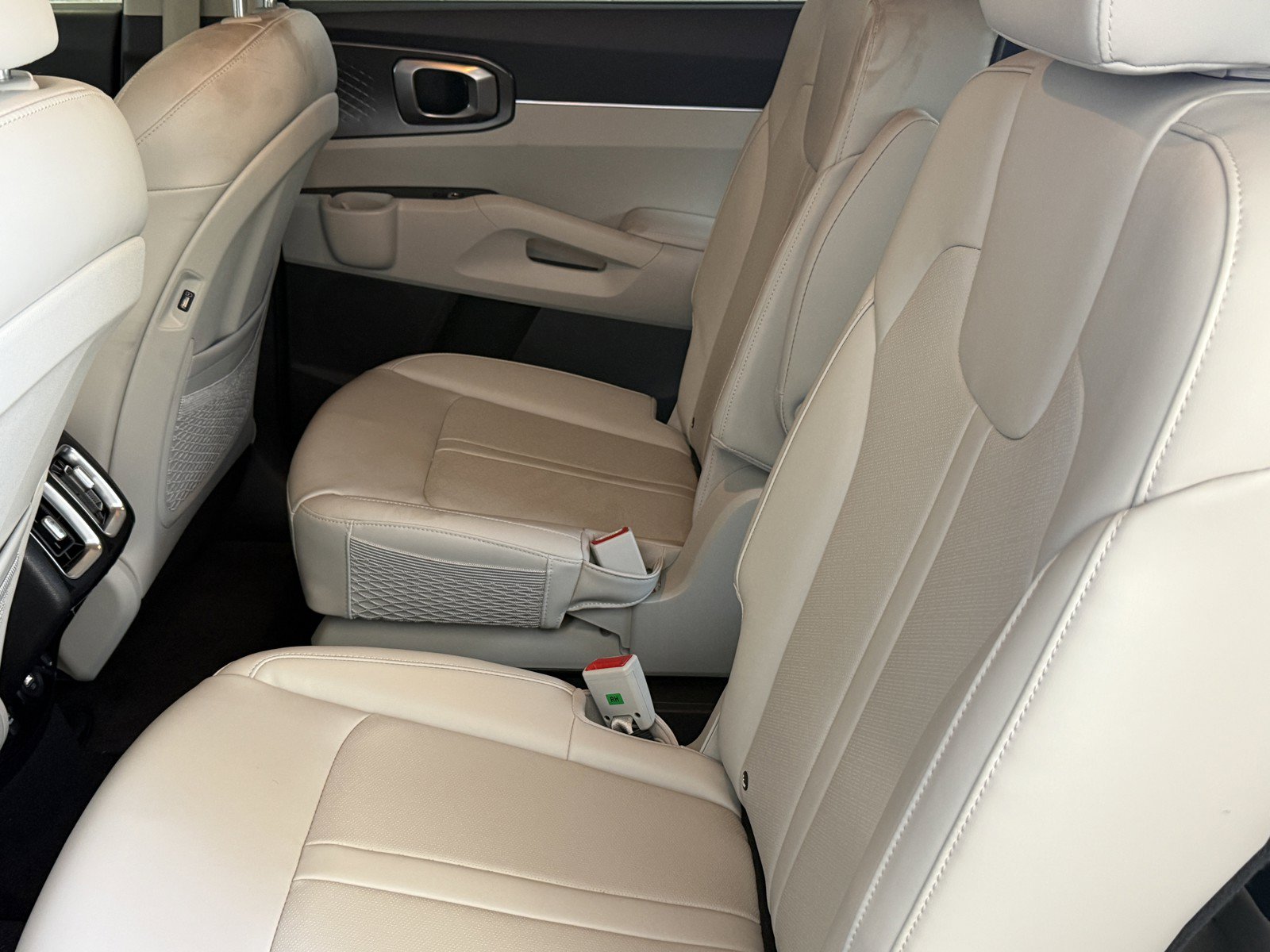Used 2023 Kia Sorento EX AWD/4WD image 28