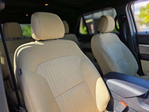 Used 2016 Ford Explorer FWD image 17