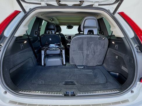 Used 2018 Volvo XC90 T6 Momentum w/ Convenience Package AWD/4WD image 18