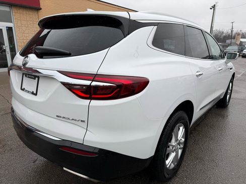 Used 2018 Buick Enclave Essence image 7