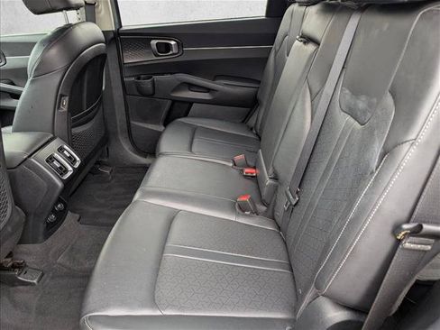Used 2022 Kia Sorento S FWD image 24