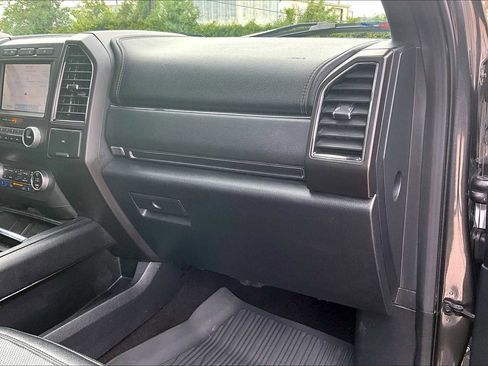Used 2021 Ford Expedition Max Limited image 19