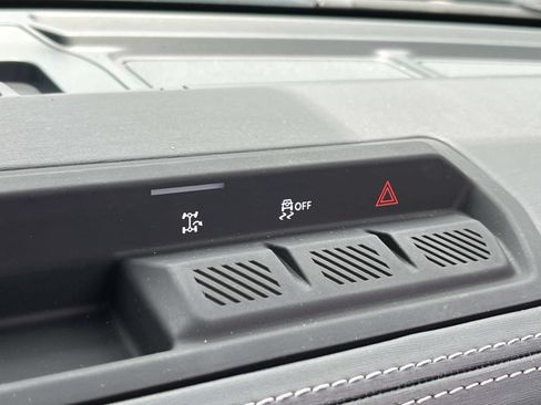 Certified 2025 Ford Bronco Outer Banks AWD/4WD image 24
