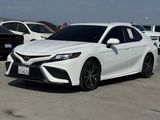 Used 2022 Toyota Camry SE image 3