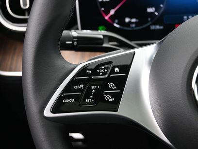 New 2025 Mercedes-Benz C 300 4MATIC Sedan