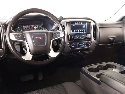 Used 2018 GMC Sierra 1500 SLE w/ SLE Value Package image 2
