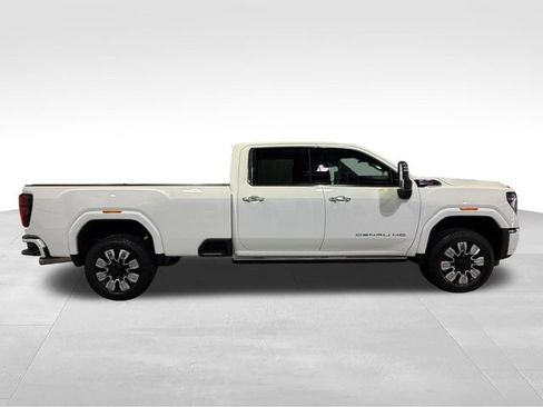 Used 2025 GMC Sierra 2500 Denali w/ Max Trailering Package AWD/4WD image 4