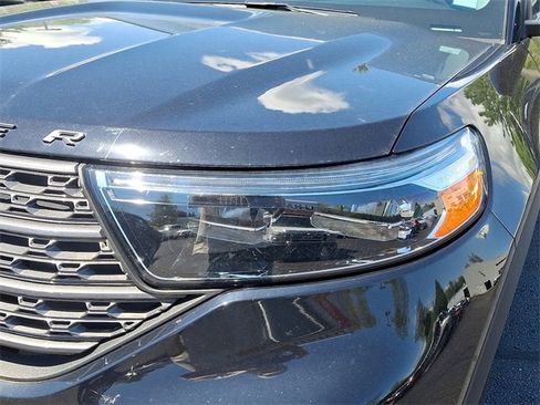 Certified 2022 Ford Explorer XLT w/ Equipment Group 202A image 9