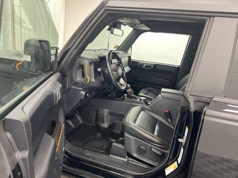 Used 2024 Ford Bronco Badlands image 11