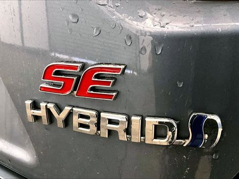 Used 2024 Toyota Corolla SE image 13