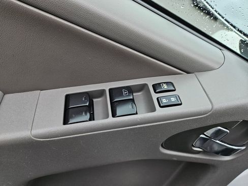 Used 2019 Nissan Frontier SL image 23