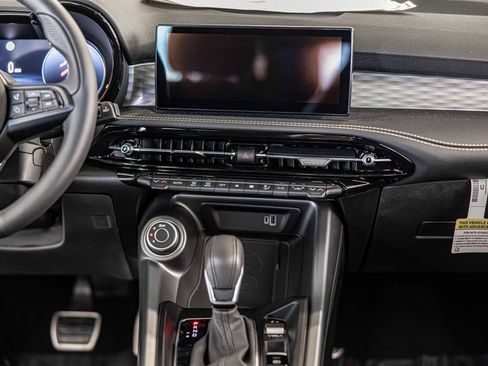 New 2025 Alfa Romeo Tonale w/ Premium Package image 39