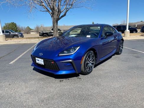 Certified 2024 Toyota GR86 image 1