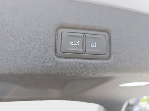 Certified 2025 Audi Q5 Premium w/ Convenience Package AWD/4WD image 25