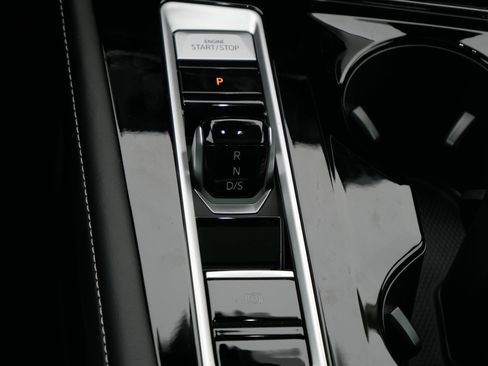 New 2026 Volkswagen Atlas SEL Premium R-Line image 11