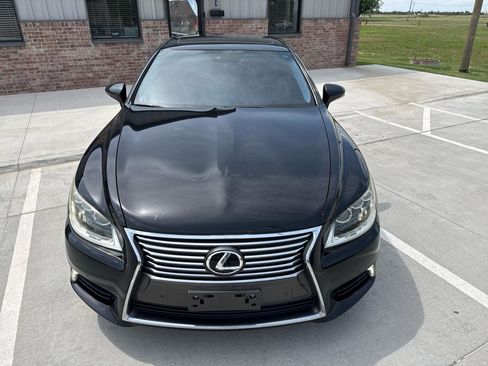 Used 2013 Lexus LS 460 L w/ Preferred Accessory Package RWD image 4