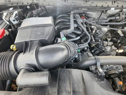 Used 2024 Ford F250 Lariat w/ Lariat Ultimate Package AWD/4WD image 32