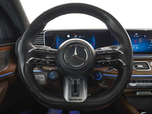 Used 2024 Mercedes-Benz GLS 63 AMG 4MATIC image 16