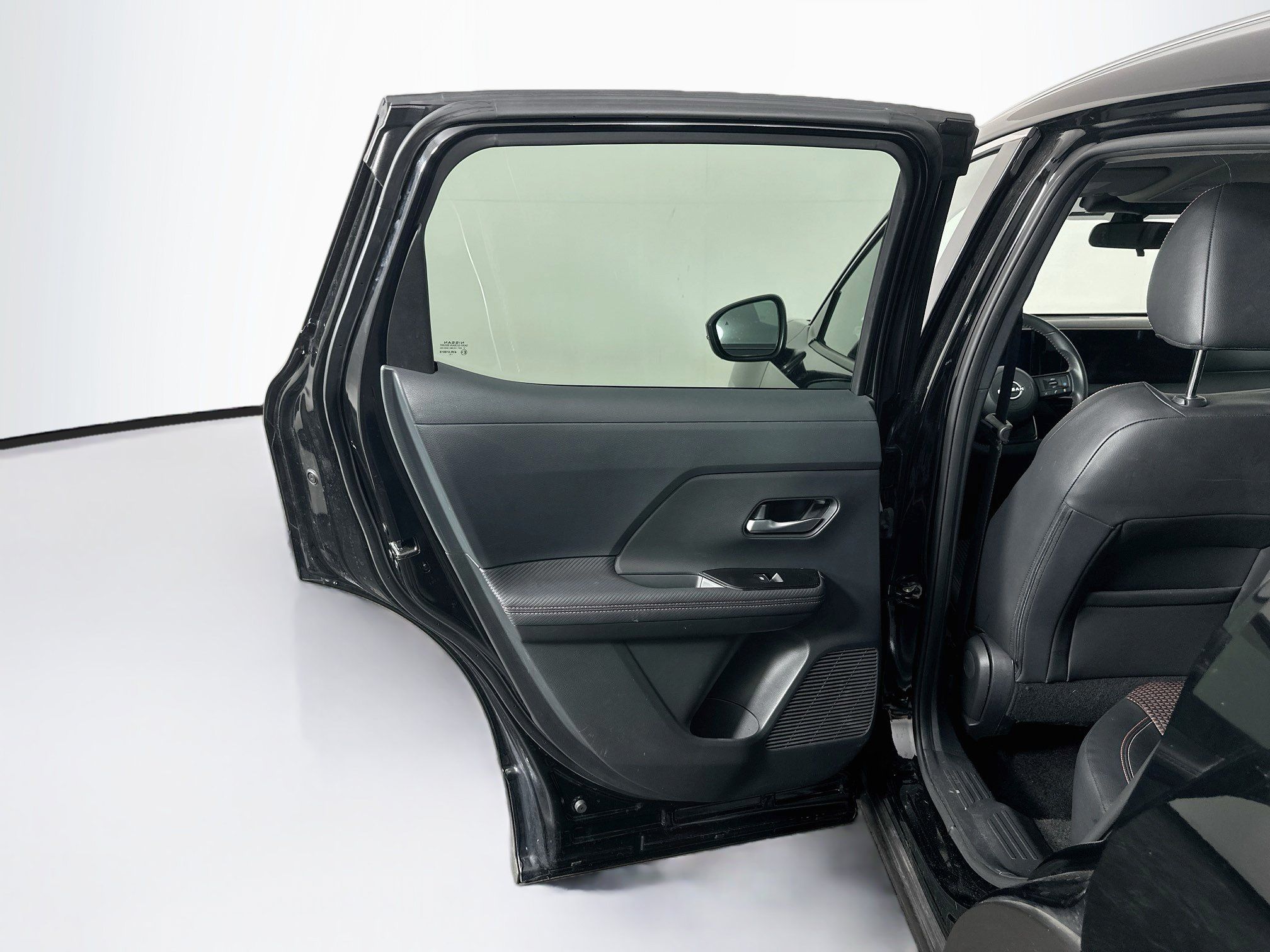 Used 2025 Nissan Kicks SR FWD image 25