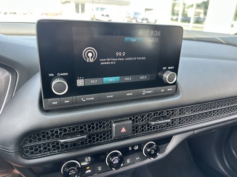 Used 2024 Honda HR-V LX image 17