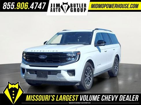 Used 2025 Ford Expedition Platinum AWD/4WD image 1
