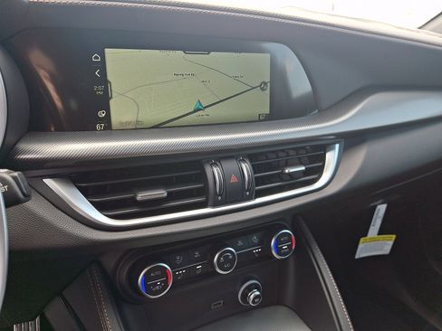 New 2026 Alfa Romeo Tonale w/ Active Assist Package AWD/4WD image 8