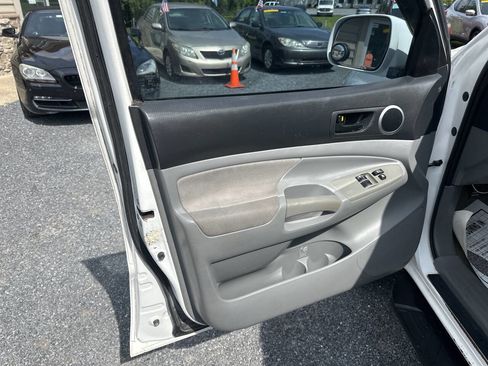 Used 2006 Toyota Tacoma 4x4 Access Cab V6 image 14