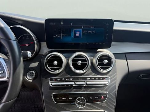 Used 2020 Mercedes-Benz C 300 4MATIC Sedan image 16