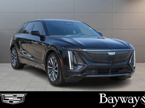 Certified 2024 Cadillac Lyriq Sport image 6