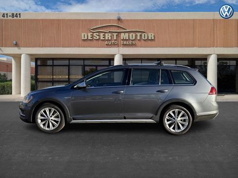Used 2017 Volkswagen Golf Alltrack SE image 5