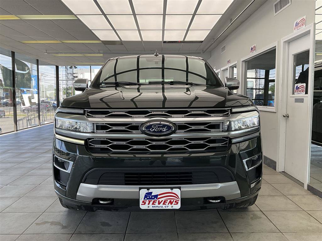 Used 2022 Ford Expedition Platinum AWD/4WD image 2