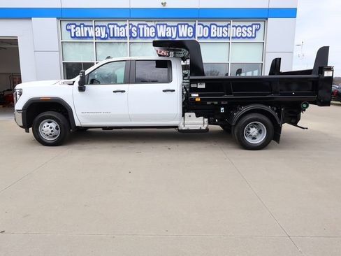New 2026 GMC Sierra 3500 Pro w/ Convenience Package AWD/4WD image 7