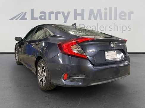 Used 2017 Honda Civic EX image 3