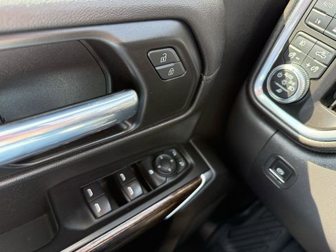 Used 2020 GMC Sierra 1500 Elevation w/ Elevation Value Package AWD/4WD image 25