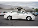 Used 2015 Hyundai Sonata Hybrid image 2