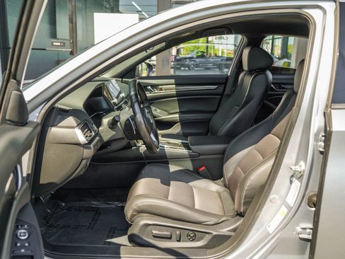 Used 2020 Honda Accord Sport image 11