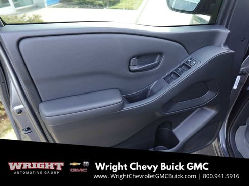 Used 2022 Nissan Frontier S w/ Technology Package image 12