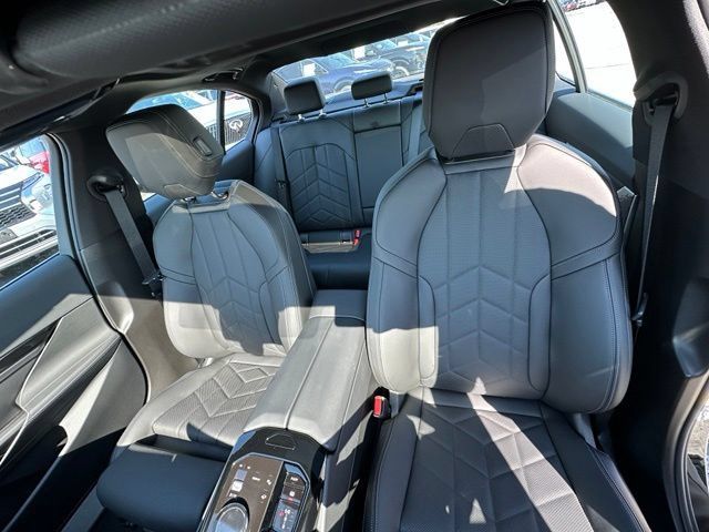 Certified 2024 BMW 530i xDrive w/ M Sport Package AWD/4WD image 29