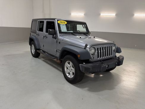 Used 2016 Jeep Wrangler Unlimited Sport w/ Quick Order Package 24S AWD/4WD image 3
