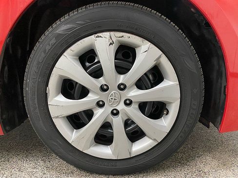 Used 2021 Toyota Corolla LE image 26