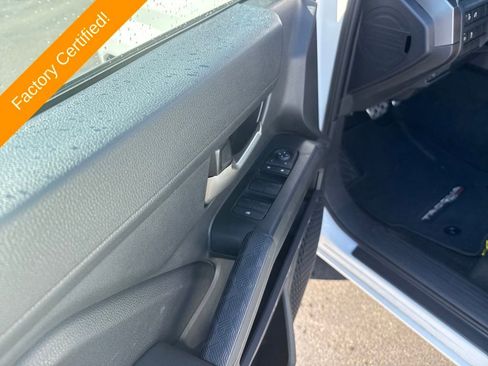 Used 2025 Toyota Tacoma TRD Sport image 11