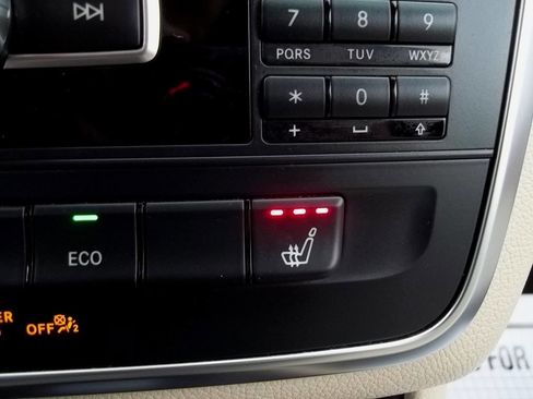 Used 2014 Mercedes-Benz CLA 250 4MATIC image 24